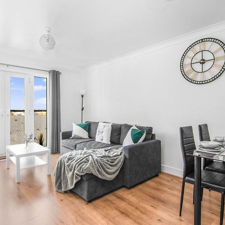 Onsitestays - Cosy 2-Bedroom Apartment With Free Parking, Wi-Fi & London Links Northfleet Luaran gambar